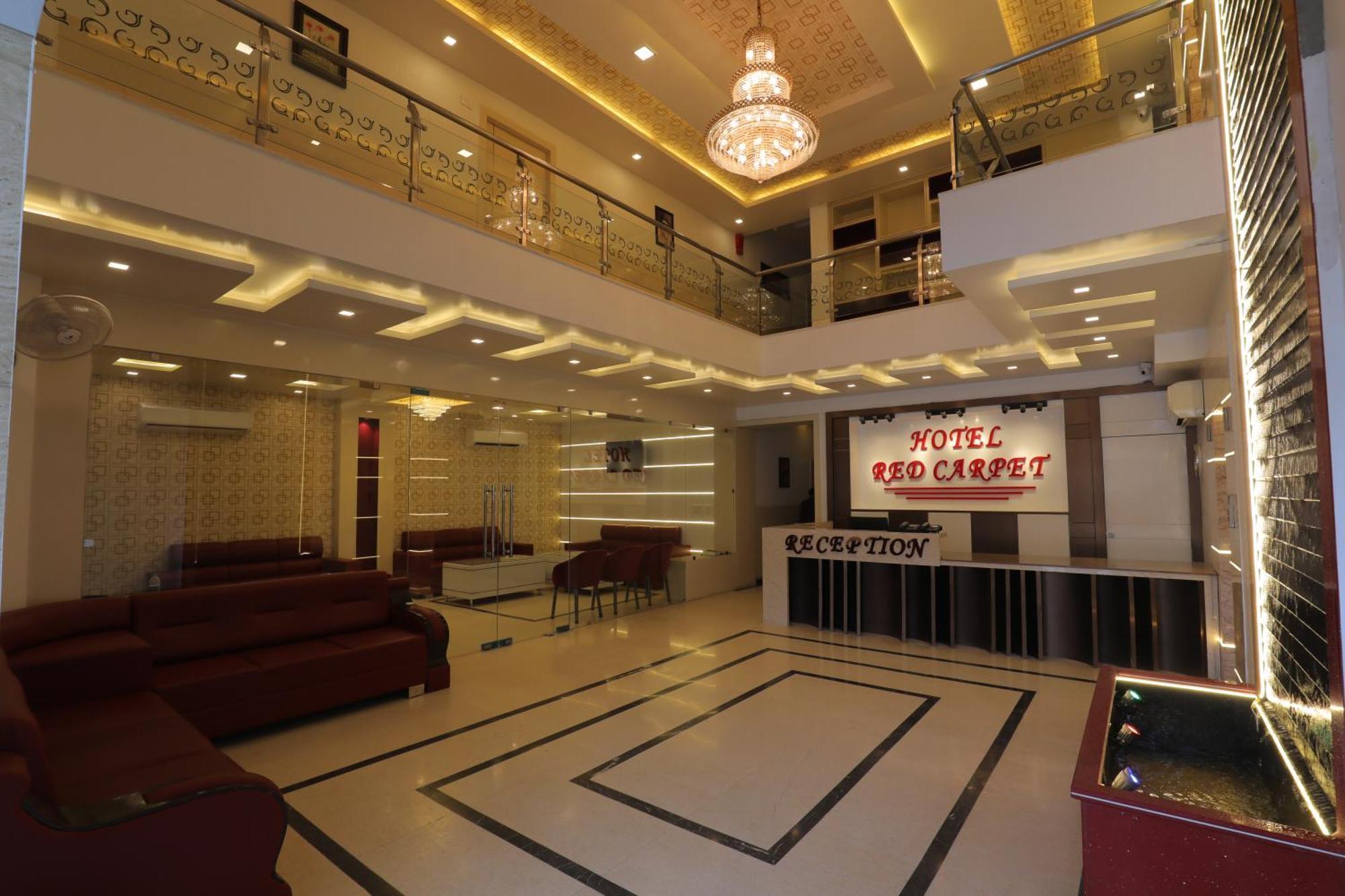 Hotel Red Carpet Tājganj المظهر الخارجي الصورة