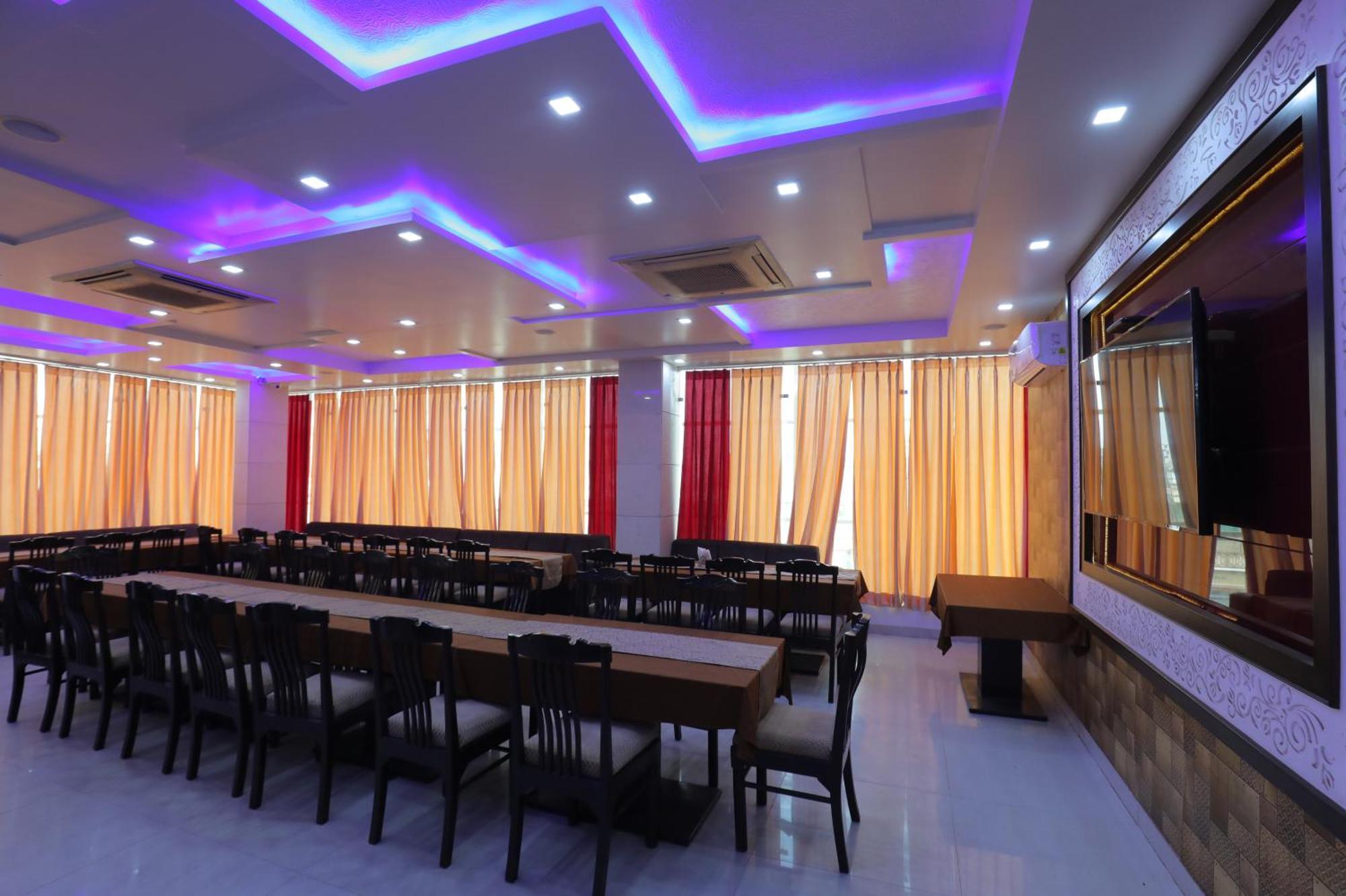 Hotel Red Carpet Tājganj المظهر الخارجي الصورة