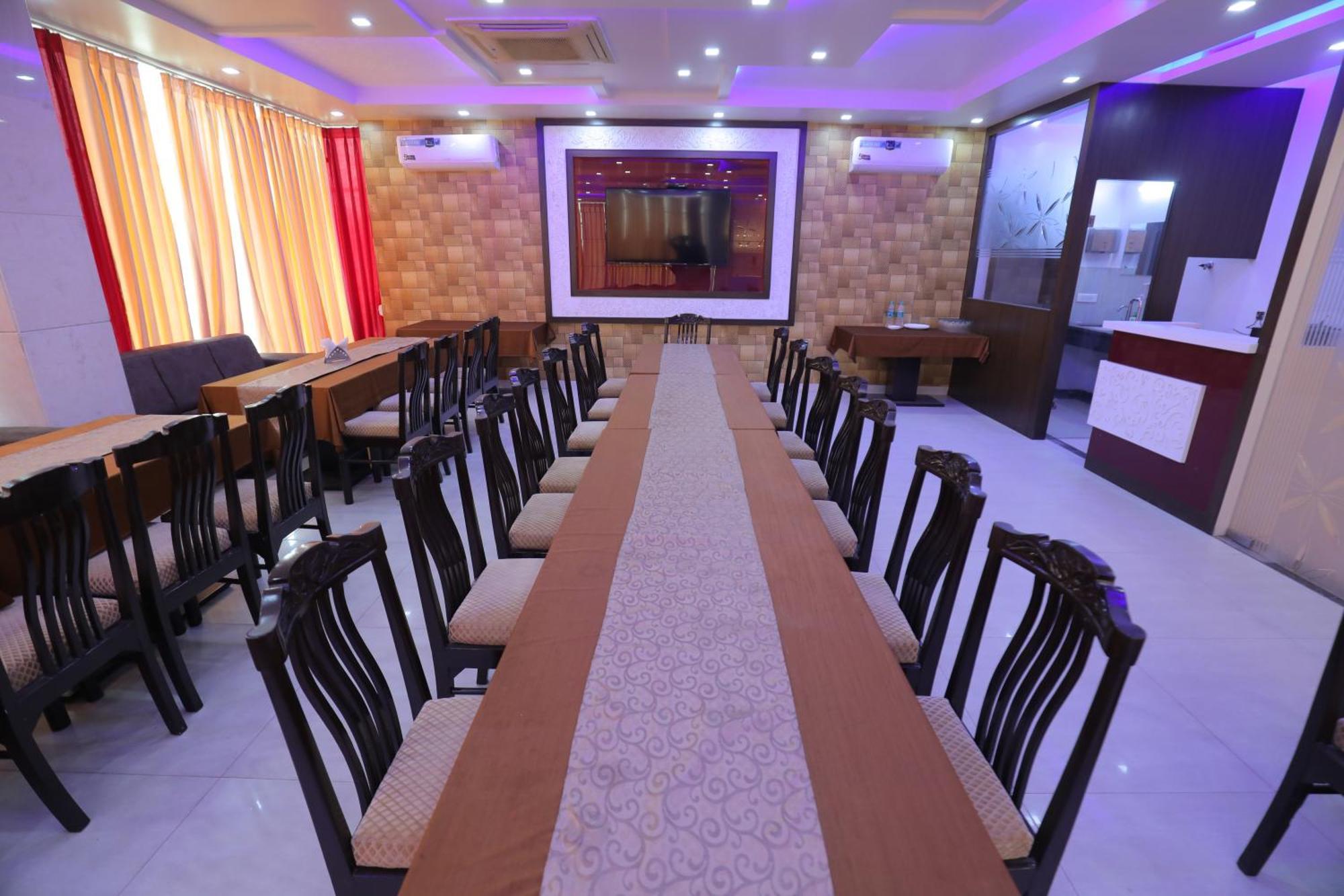 Hotel Red Carpet Tājganj المظهر الخارجي الصورة