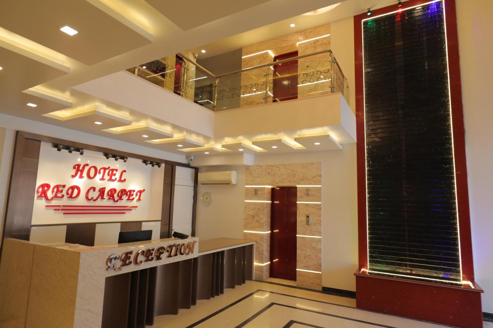 Hotel Red Carpet Tājganj المظهر الخارجي الصورة