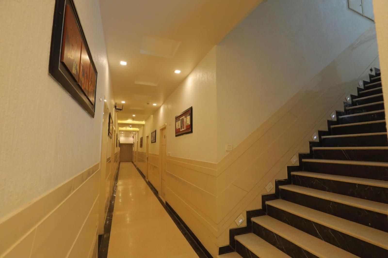 Hotel Red Carpet Tājganj المظهر الخارجي الصورة