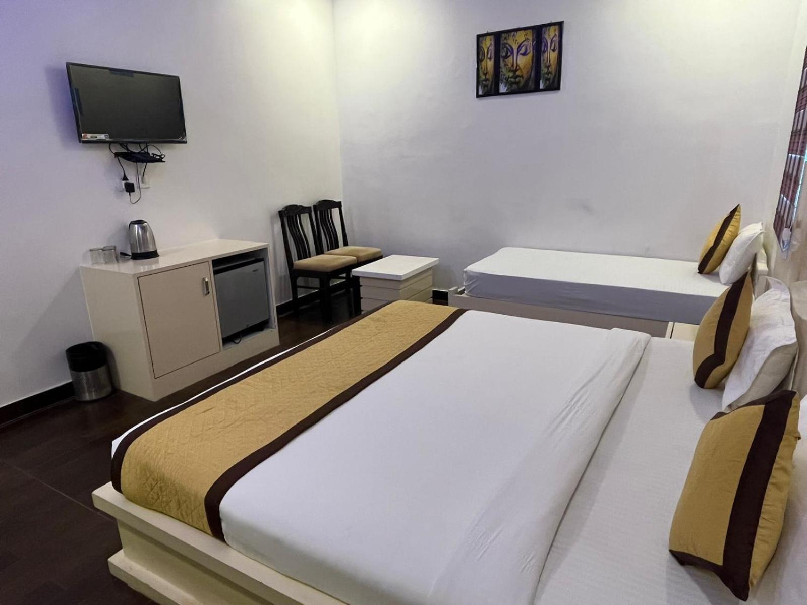 Hotel Red Carpet Tājganj المظهر الخارجي الصورة