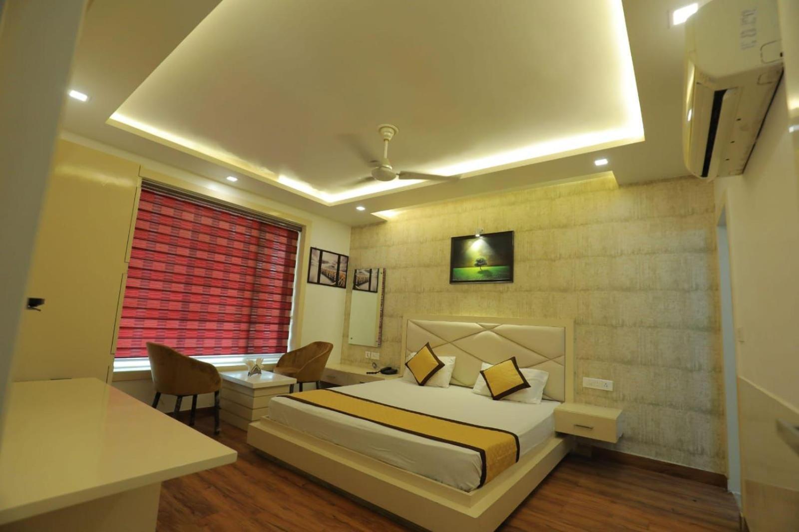 Hotel Red Carpet Tājganj الغرفة الصورة